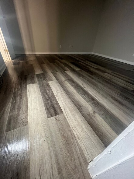 Building Photo - 3575 Oakvale Rd