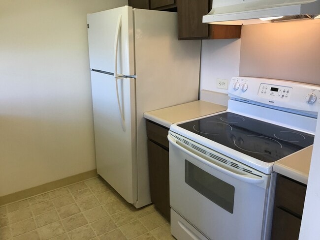 Building Photo - 2444 Hihiwai St