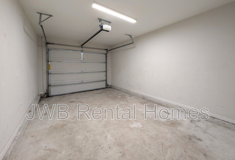Building Photo - 7824 Playschool Ln