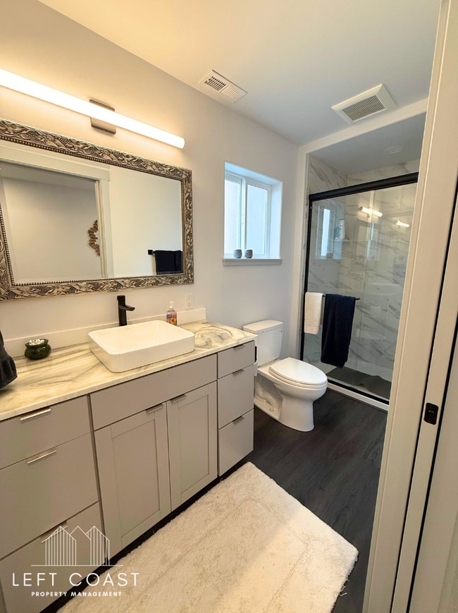 Building Photo - 480 Alsea Ave