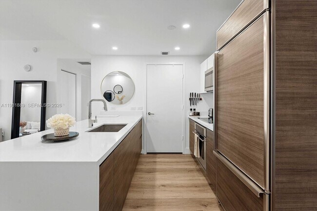 Building Photo - 1100 S Miami Ave