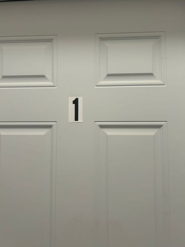 Building Photo - 2Br apartment in (duplex) 1st floor