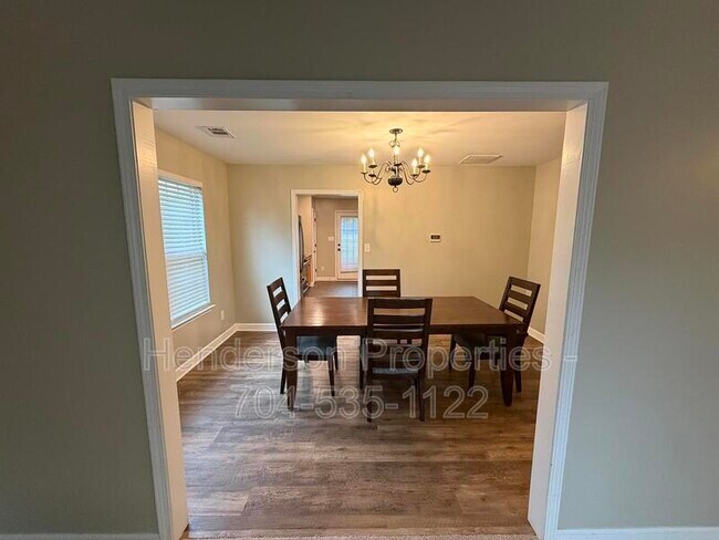 Building Photo - 2121 Ballingarry Dr