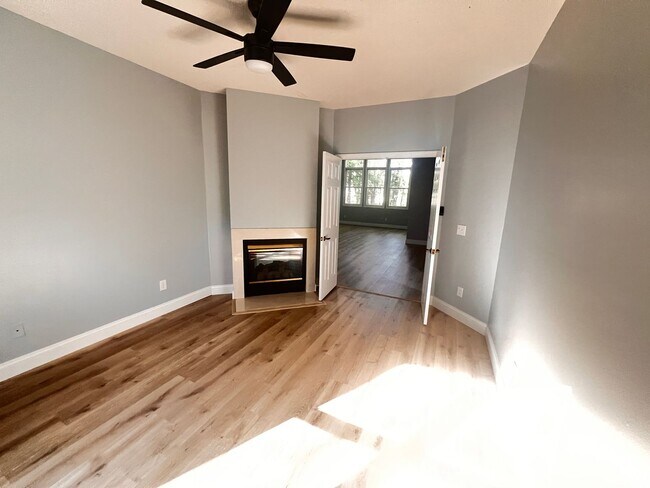 Building Photo - 1237 Clipper Rd