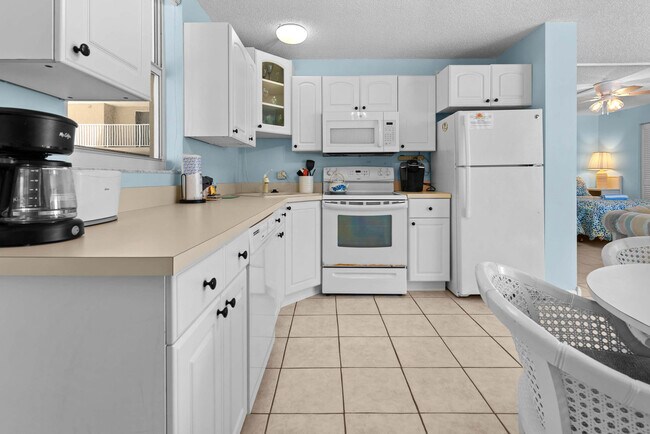 Building Photo - 5700 Bonita Beach Rd SW