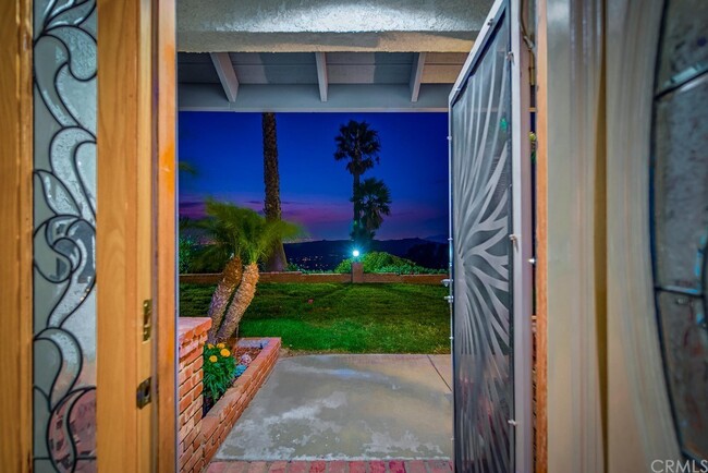 Building Photo - 7380 Live Oak Dr