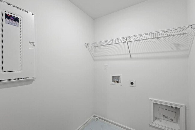 Building Photo - 2749 Lou Lou Ln