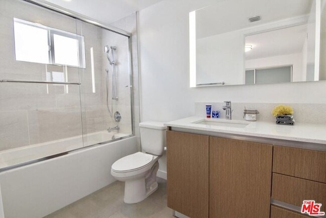 Building Photo - 1445 9th St