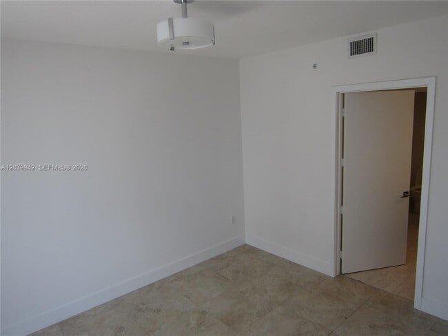 Building Photo - 488 NE 18th St