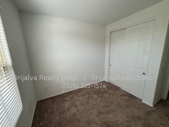 Building Photo - Beautiful 4 Bedroom, 3 Bath Star Valley Ho...