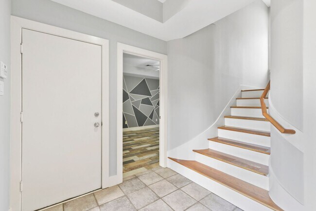 Building Photo - Stunning Rice Military Rental – Gated, Spa...