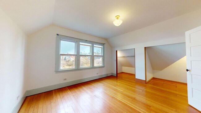 Building Photo - The Perfect Restored University Heights Home -available for rent now!