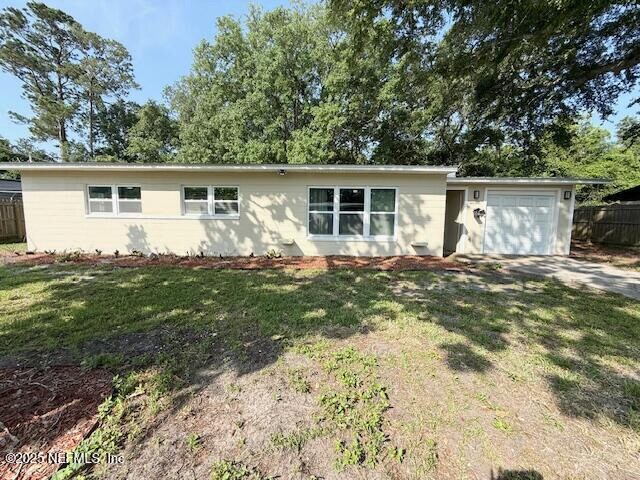 Primary Photo - 1325 Hibiscus St
