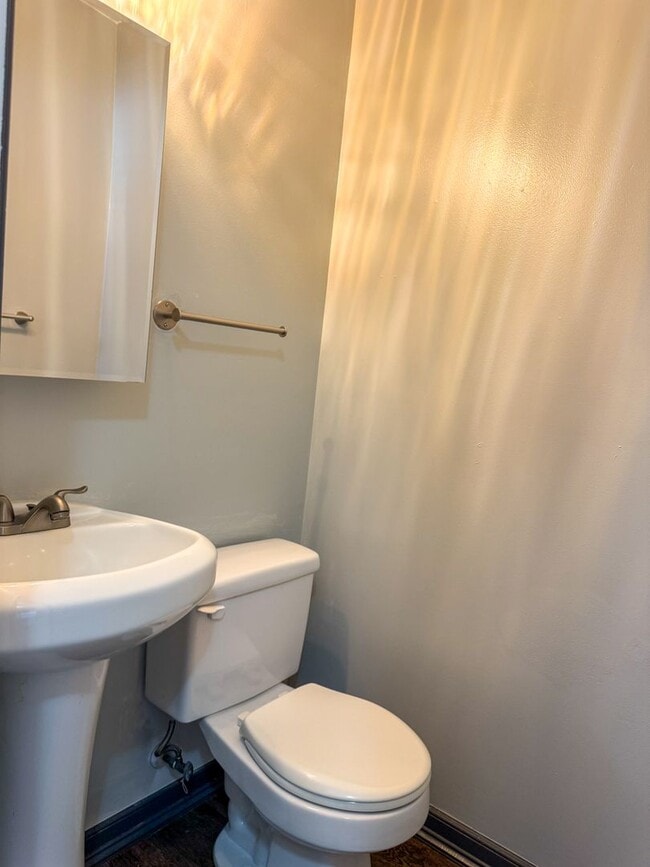 Building Photo - 24502 Lake Dr