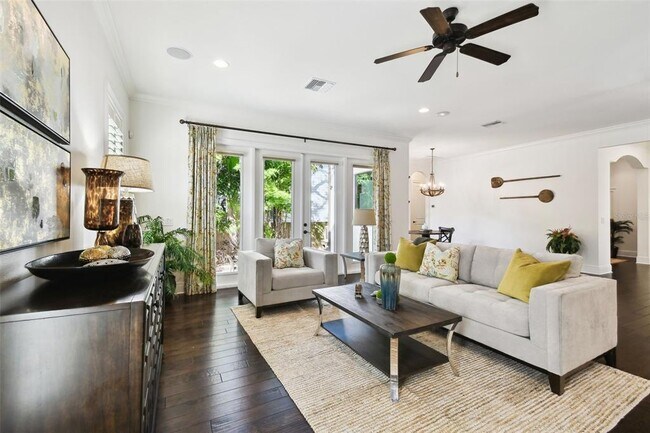 Building Photo - 134 Chesapeake Ave