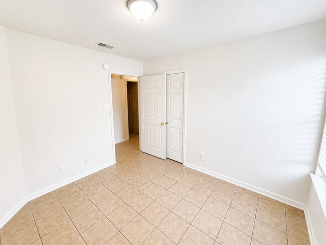 Building Photo - 320 Jeff Gordon Dr