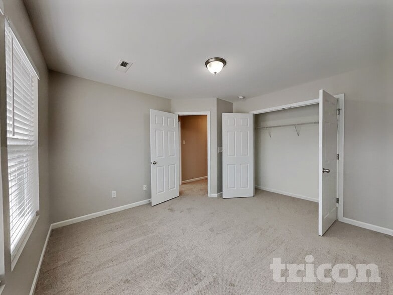Building Photo - 616 Sawtooth Oak Drive