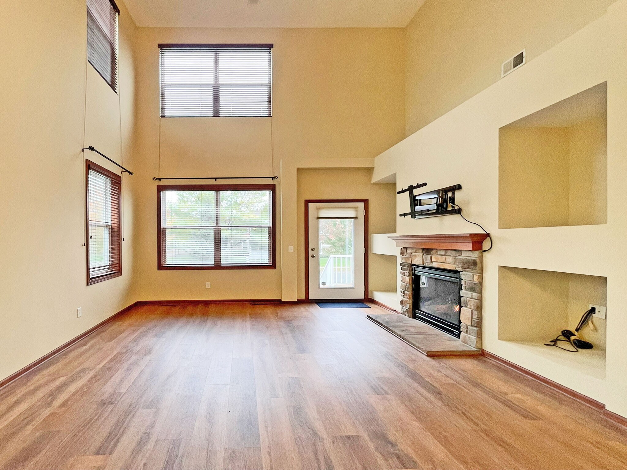 Building Photo - 9500 Declaration Dr