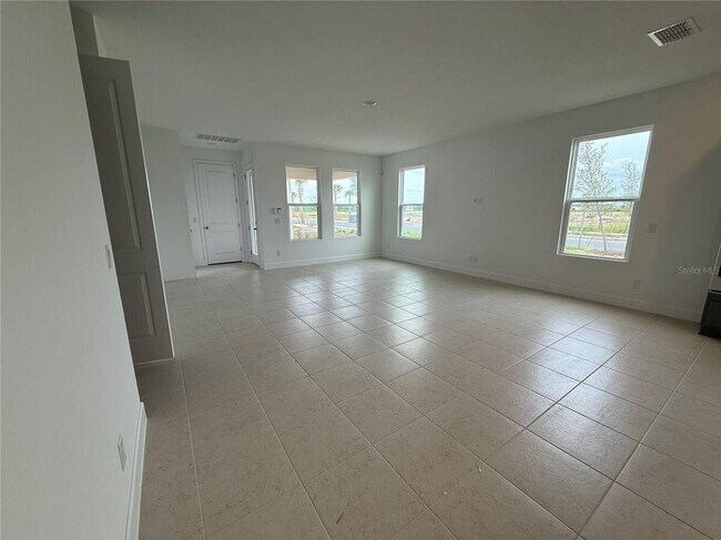 Building Photo - 2949 Sailhouse Dr