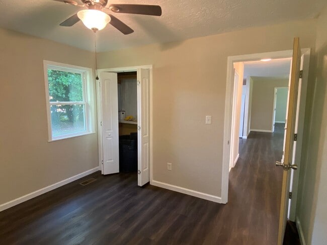 Building Photo - 3508 Choccolocco Rd