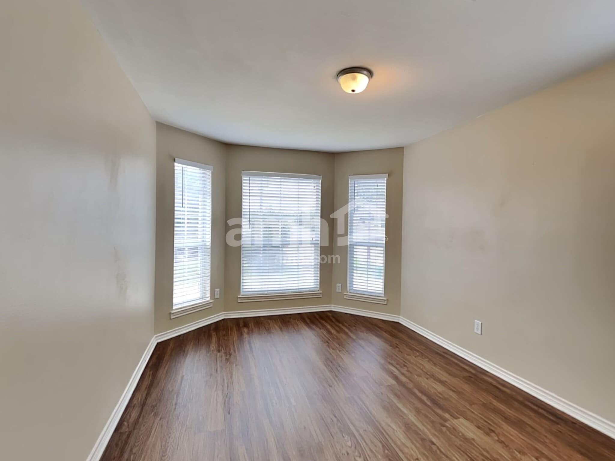 Building Photo - 2218 Shady Pine Dr