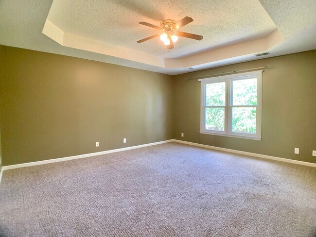 Building Photo - 141 Lyme Dr