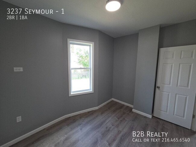 Building Photo - 3237 Seymour-1