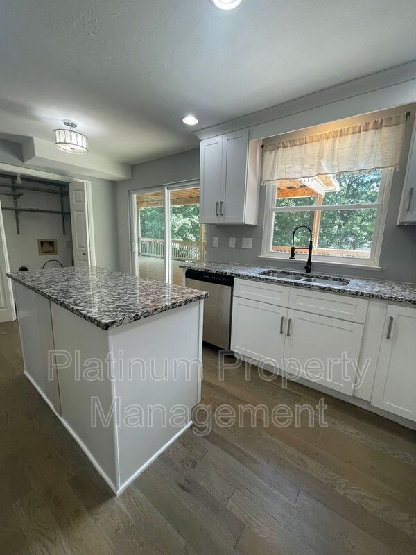 Building Photo - 3757 Peachtree Corners Cir