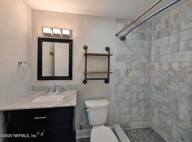 Building Photo - 3851 Boone Park Ave