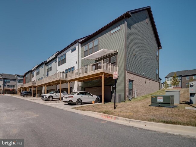 Building Photo - 3512 Biota Ln