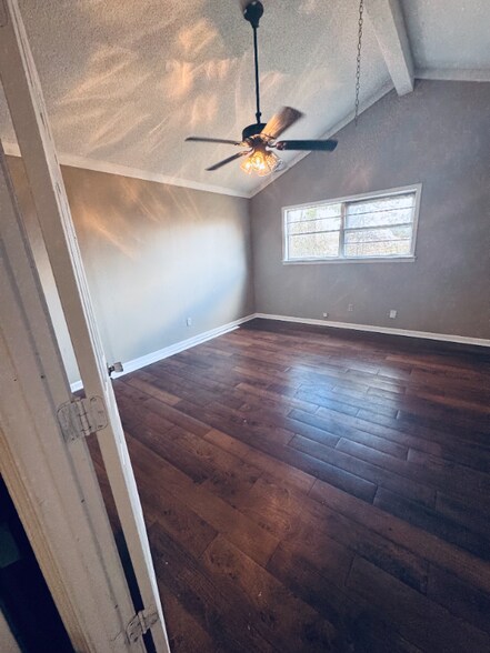 Building Photo - 1530 Bennington Cove