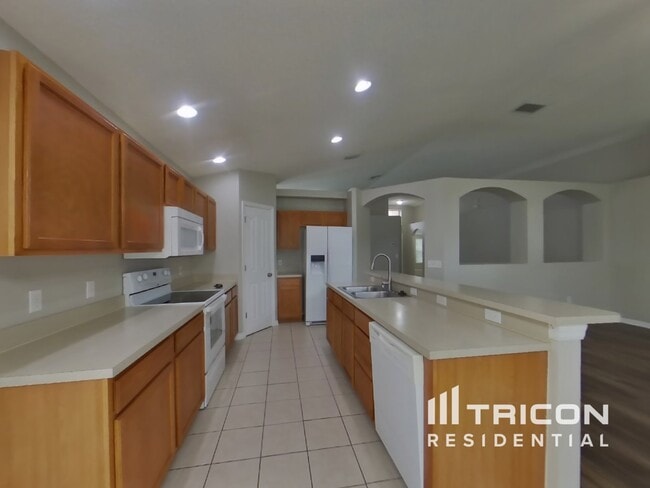 Building Photo - 13461 Staghorn Rd