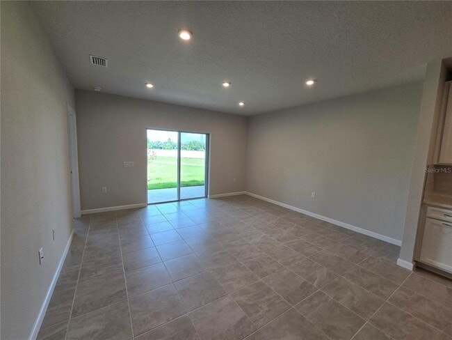 Building Photo - 456 Voltaire Dr