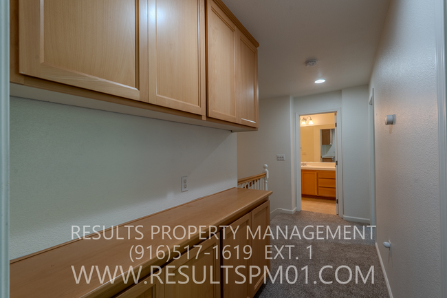 Building Photo - Spacious and Beautiful Folsom 4 Bedroom To...
