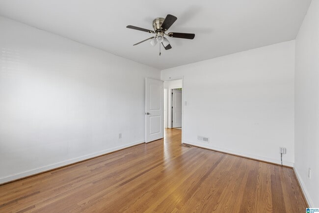 Building Photo - 5956 Crestwood Cir