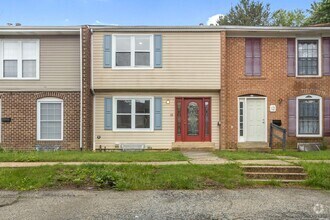 Building Photo - Unparalleled convenience and accessibility...