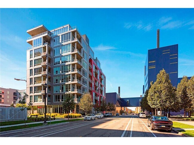 Building Photo - 901 S 2nd St