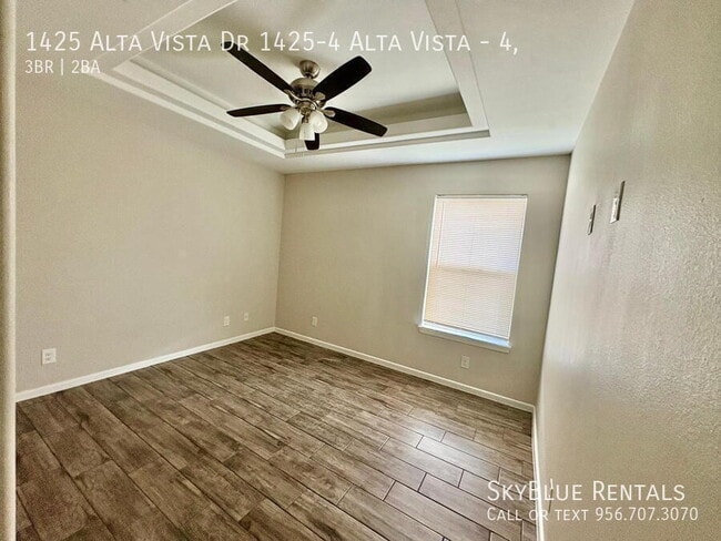 Building Photo - 1425 Alta Vista Dr