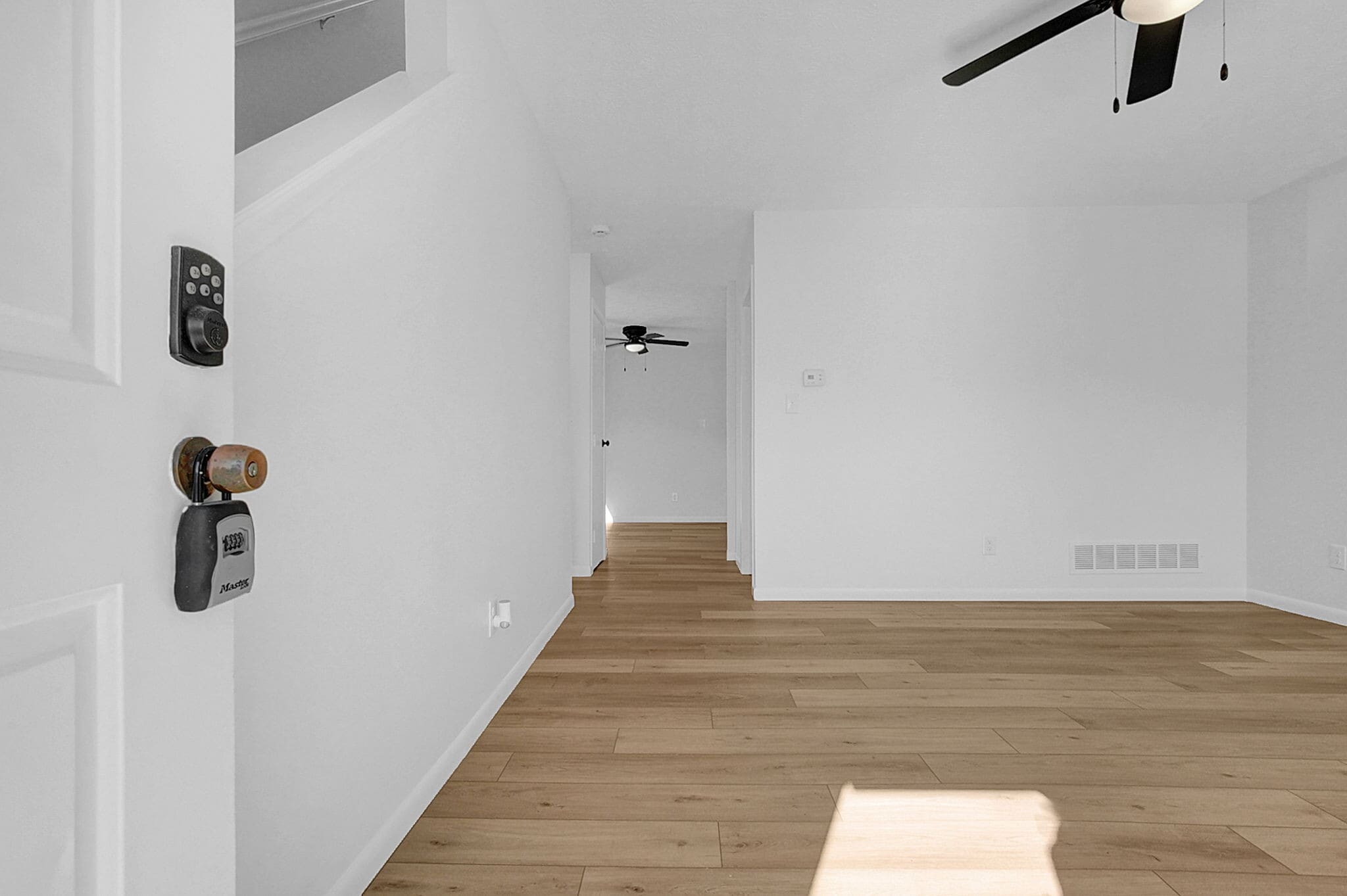 Building Photo - 4895 Drayton Rd