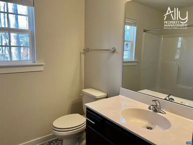 Building Photo - 6 Barkley Ln