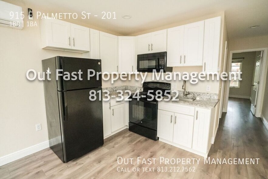 Building Photo - 915 E Palmetto St