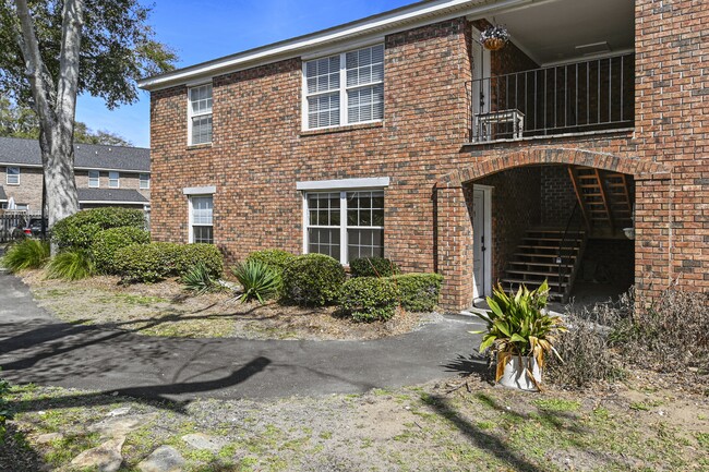 Primary Photo - 1240 Fairmont Ave