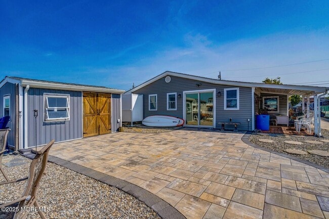 Building Photo - 28 S Los Angeles Dr