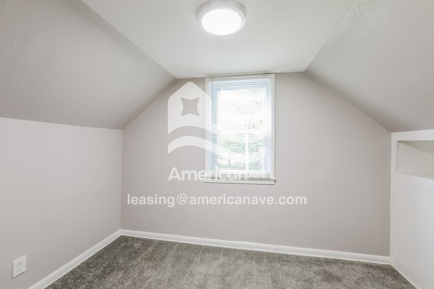 Building Photo - 4412 Myrtle Ave