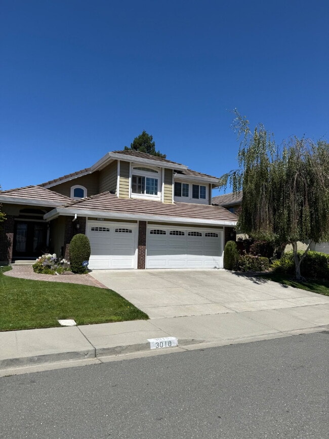 Building Photo - Beautiful 4 Bedroom, 3 Bathroom Pleasanton Home with 3-Car Garage & Large Backyard