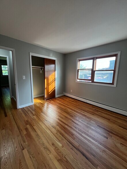 Building Photo - 52 Frederick St