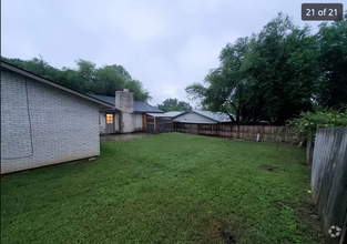 Building Photo - Cozy 4 bedroom home in quite neighborhood