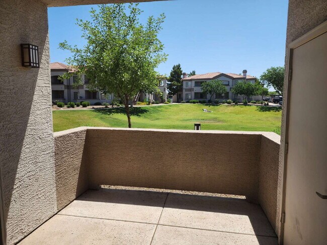 Building Photo - Fully furnished 2 bedroom 2 bathroom unit ...