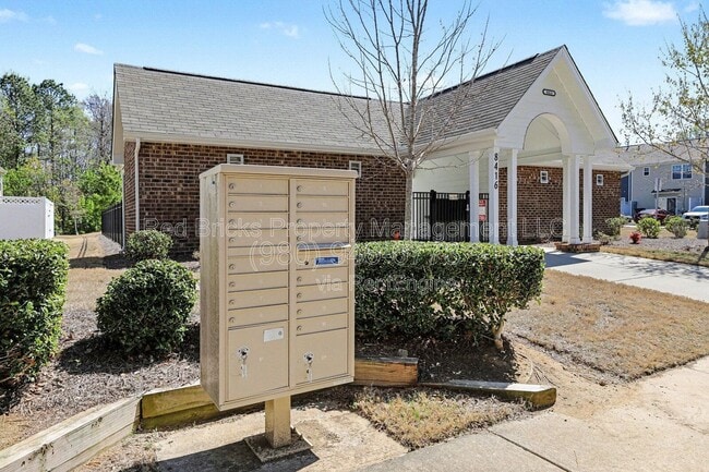 Building Photo - 9315 Grand Valley Dr