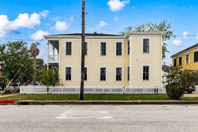 Building Photo - 2002 Avenue K
